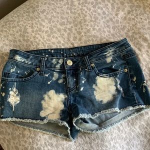 Bleached shorts